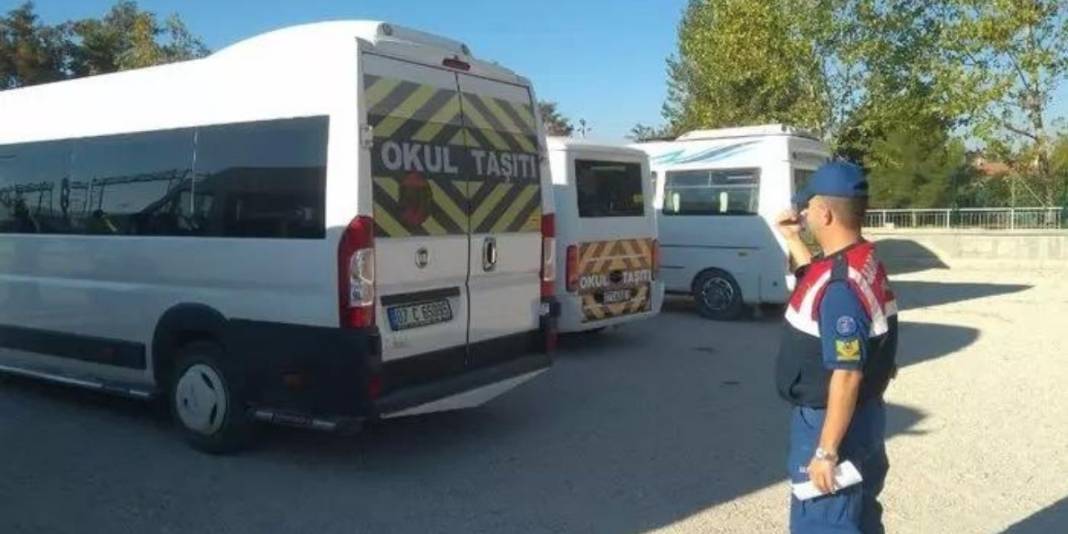 Alanya'da jandarma ekipleri sıkı denetimde: Okul çevreleri kontrol edilliyor 3