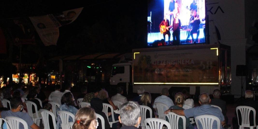 Gezen Sinema Alanya'ya geliyor! 3 Ekim'de izleyenlerle buluşacak 4