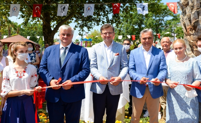 Ukrayna Dışişleri Bakanı park açılışı yaptı