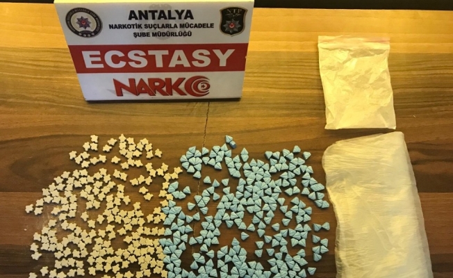 Antalya’da uyuşturucu operasyonuna tutuklama