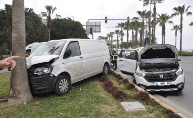 Alanya’da kaza: 2 yaralı