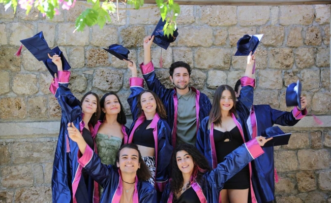Akdeniz Üniversitesi’nde Antalya Devlet Konservatuvarı mezuniyet töreni