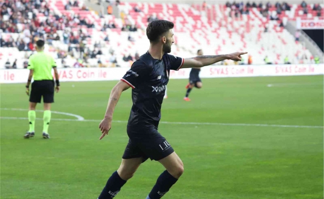 FT Antalyaspor, deplasmanda ilk gollerini DG Sivaspor’a attı