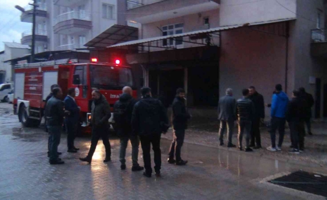 Antalya’da ardiyeye düşen yıldırım yangın çıkardı