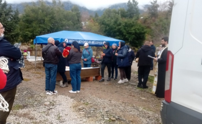 Kazada hayatını kaybeden Rus uyruklu kadın Alanya’da defnedildi