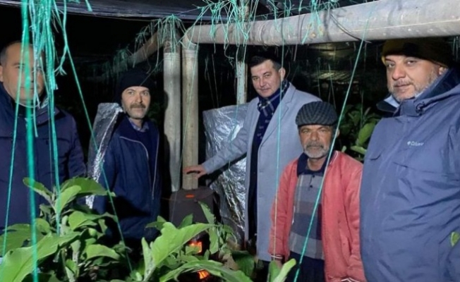 Mustafa Türkdoğan’dan nöbet tutan çiftçiye destek