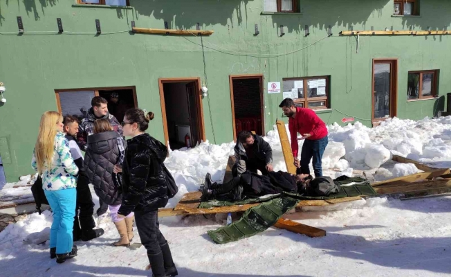 Saklıkent kayak merkezinde sundurma çöktü: 2 yaralı
