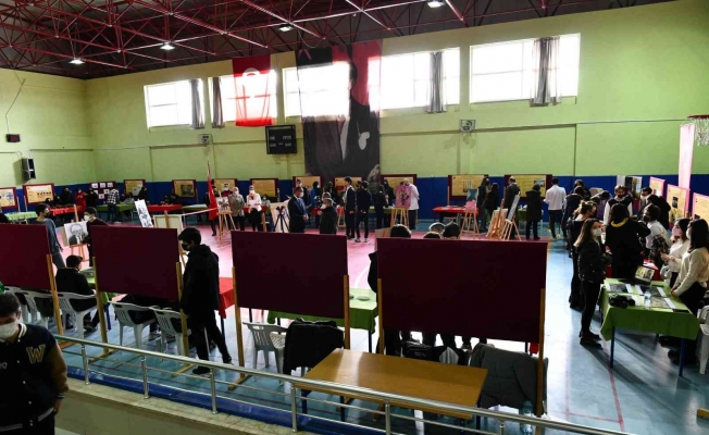 Tenzile Erdoğan Anadolu Lisesi’nde öğrencilerin projelerini sergilediği fuar açıldı