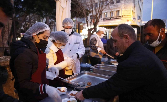 Büyükşehir’den Miraç Kandili’nde 20 bin kişilik lokma ikramı