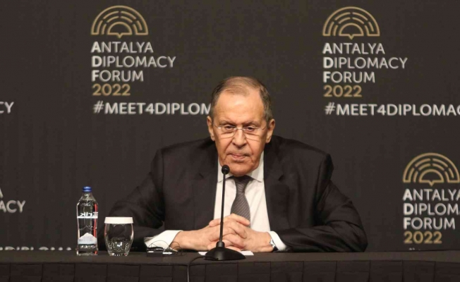Lavrov: "Başkan Putin, Zelenskiy ile görüşebilir, temastan kaçmaz"