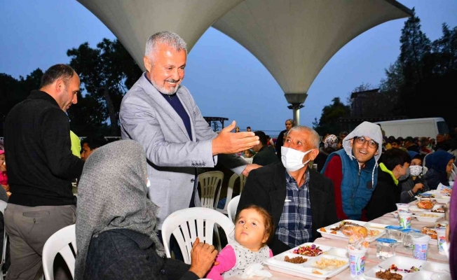 Manavgat Belediyesi’nden AKM, Sarılar ve Taşağıl’da iftar