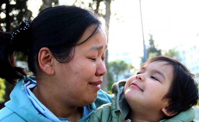 Kazakistan uyruklu doktor anne, kızı için gözyaşları içinde yardım istedi