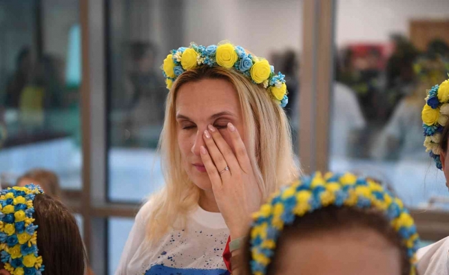 Çocuklarının söylediği marşlar Ukraynalı anneleri ağlattı