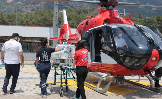 Helikopter erken doğan prematüre bebek için havalandı