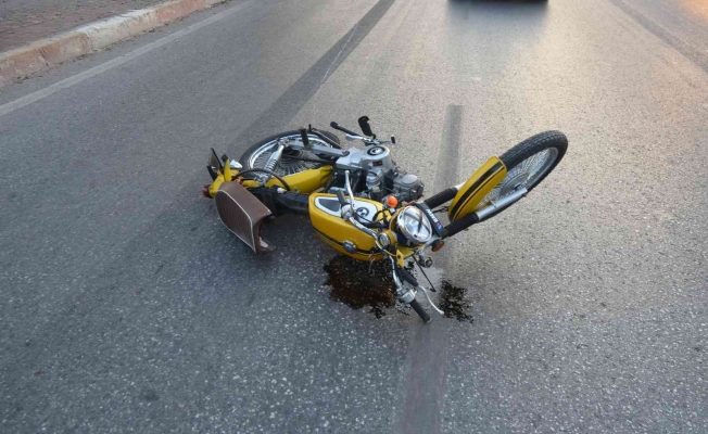 Ağaca çarpan motosiklet sürücüsü hayatını kaybetti