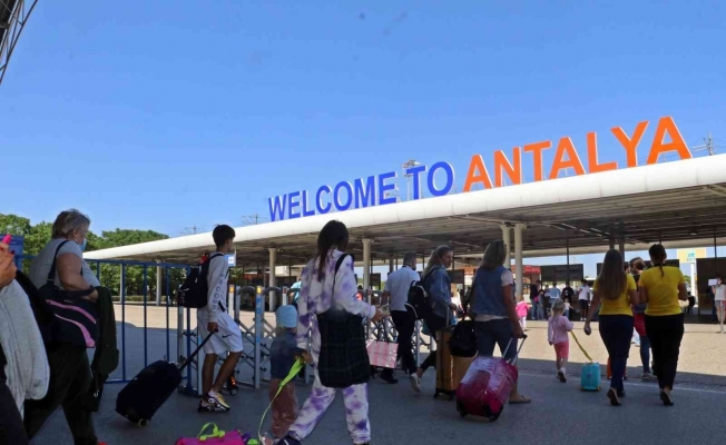 Antalya’ya havayoluyla gelen turist sayısı 7 milyona yaklaştı