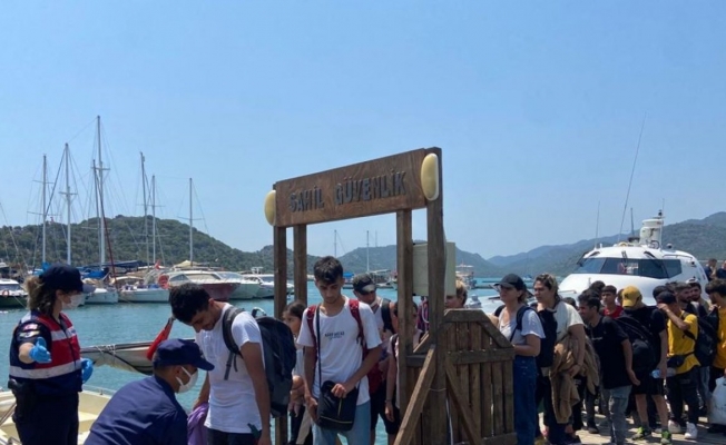 Antalya’da Kekova Adası’na bırakılan 160 düzensiz göçmen yakalandı