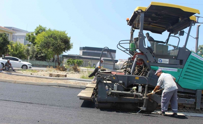 Gazipaşa Kültür Merkezi yoluna  sıcak asfalt