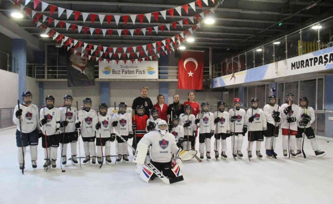 Antalya’nın tek buz hokeyi takımı sezona hazırlanıyor