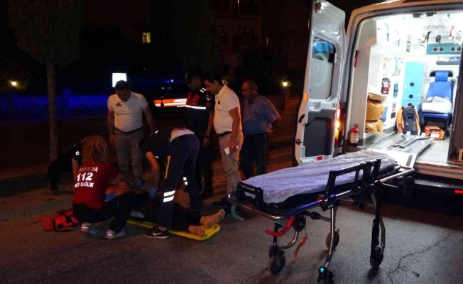 Antalya’da devrilerek sürüklenen motosikletin sürücüsü yaralandı