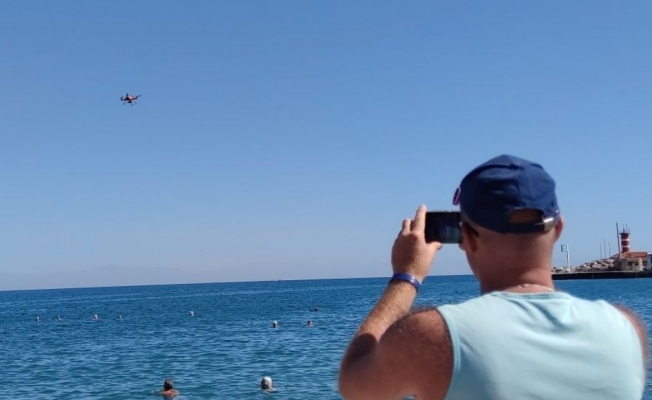 Suya iniş kalkış yapabilen ve saatte 79,3 km hıza ulaşabilen drone, taşıdığı can simidini hızlı bir şekilde vakaya ulaştırıyor