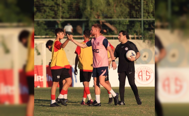 Antalyaspor & Mac Allister işbirliği sürüyor