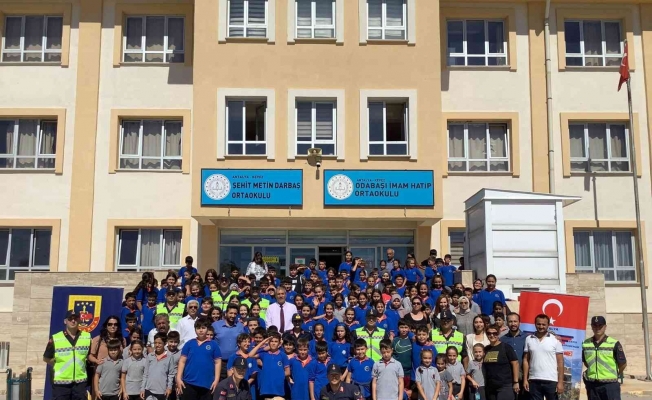 Antalya’dan jandarmadan 12 bin 500 öğrenciye trafik eğitimi