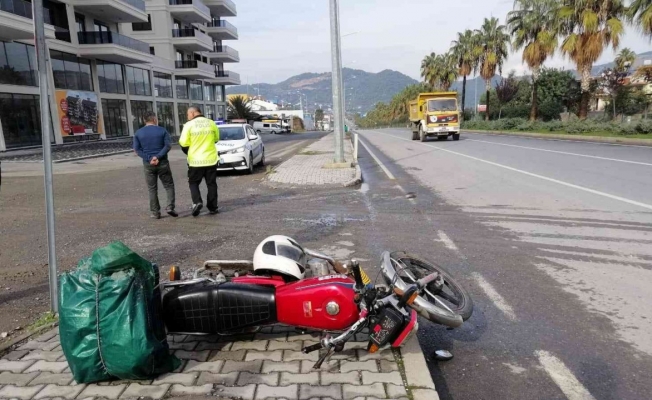 Gazipaşa’daki kazada motosiklet sürücüsü yaralandı