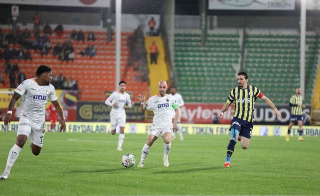 Alanyaspor, hazırlık maçında Fenerbahçe'ye yenildi