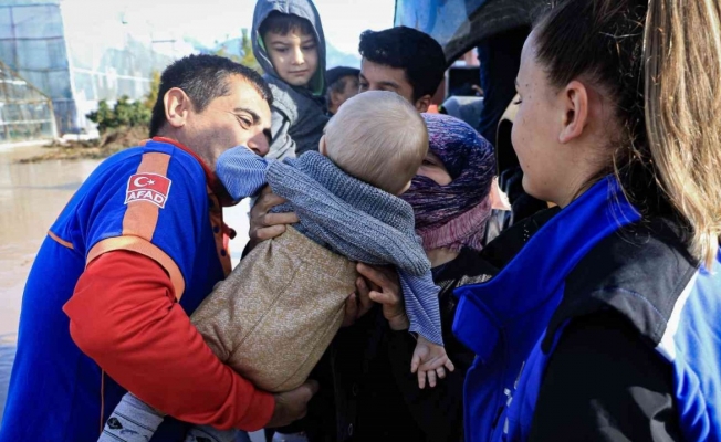 Kumluca’da sel felaketi vatandaşı evsiz ve serasız bıraktı