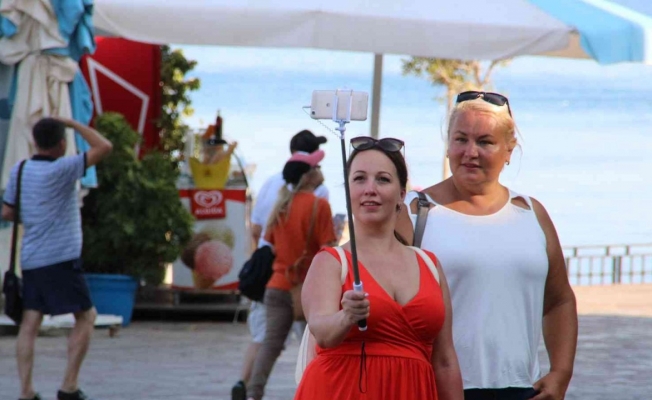 Antalya’da Rus turist sayısı 3 milyona ulaştı