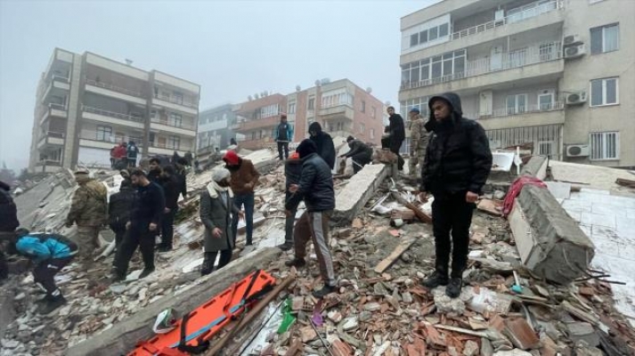 Depremde şu ana kadar 284 kişi hayatını kaybetti