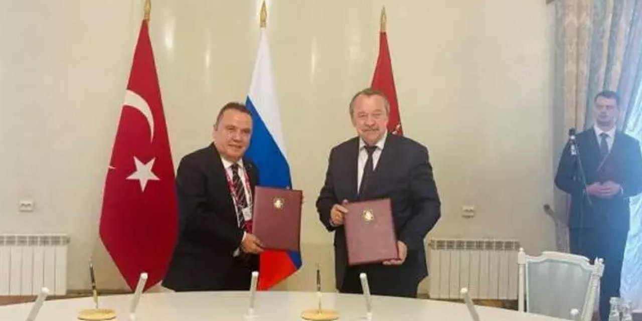 Başkan Böcek'ten önemli anlaşma! Moskova'yla işbirliği protokolü imzaladı