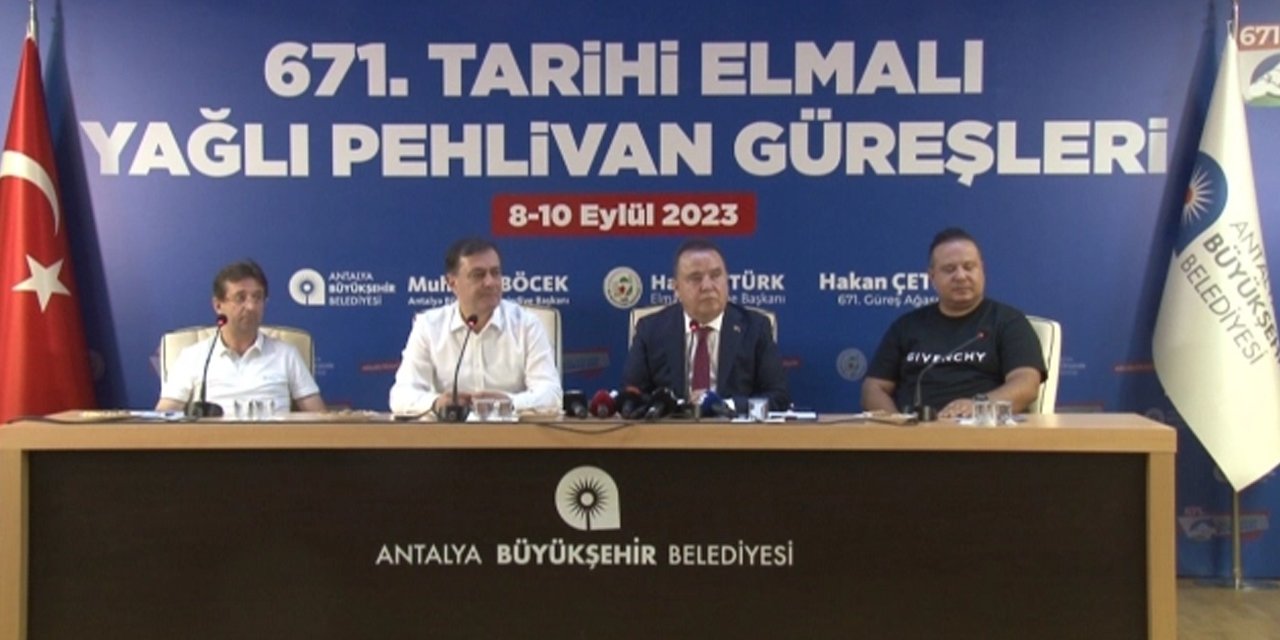 Başkan Böcek'ten basın açıklaması: Altın kemerleri Antalya'mızla buluşturmaya devam edeceğiz