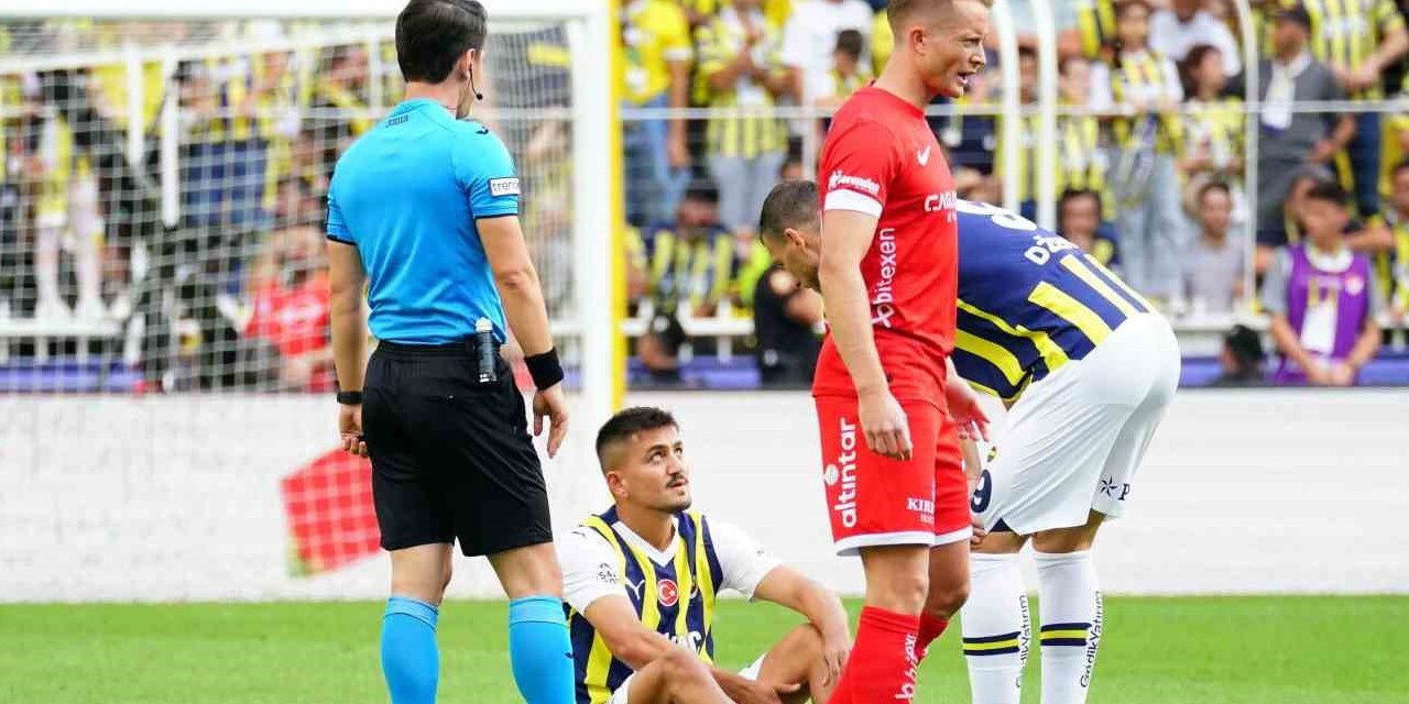 Fenerbahçe, Antalyaspor karşısında zorlu mücadeleden galip ayrıldı