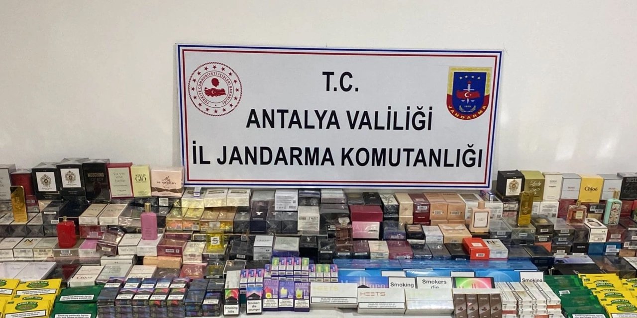 Antalya büyük çaplı kaçak sigara operasyonu! 3 gözaltı