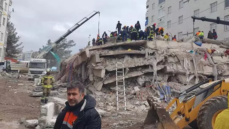 Diyarbakır’da depremde 100 kişinin can verdiği apartamanın 2 müteahhidi için istenen ceza belli oldu