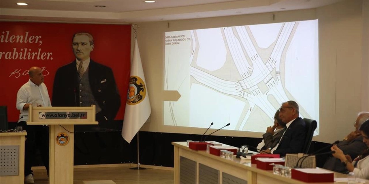 Alanya'da Ulaşım Master Planı Meclis Üyelerine tanıtıldı!