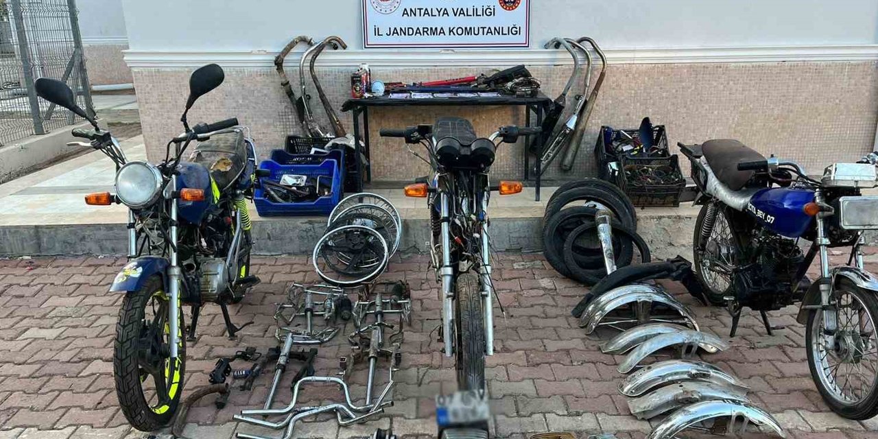 Antalya'da milyonluk motosiklet parçaları operasyonu!