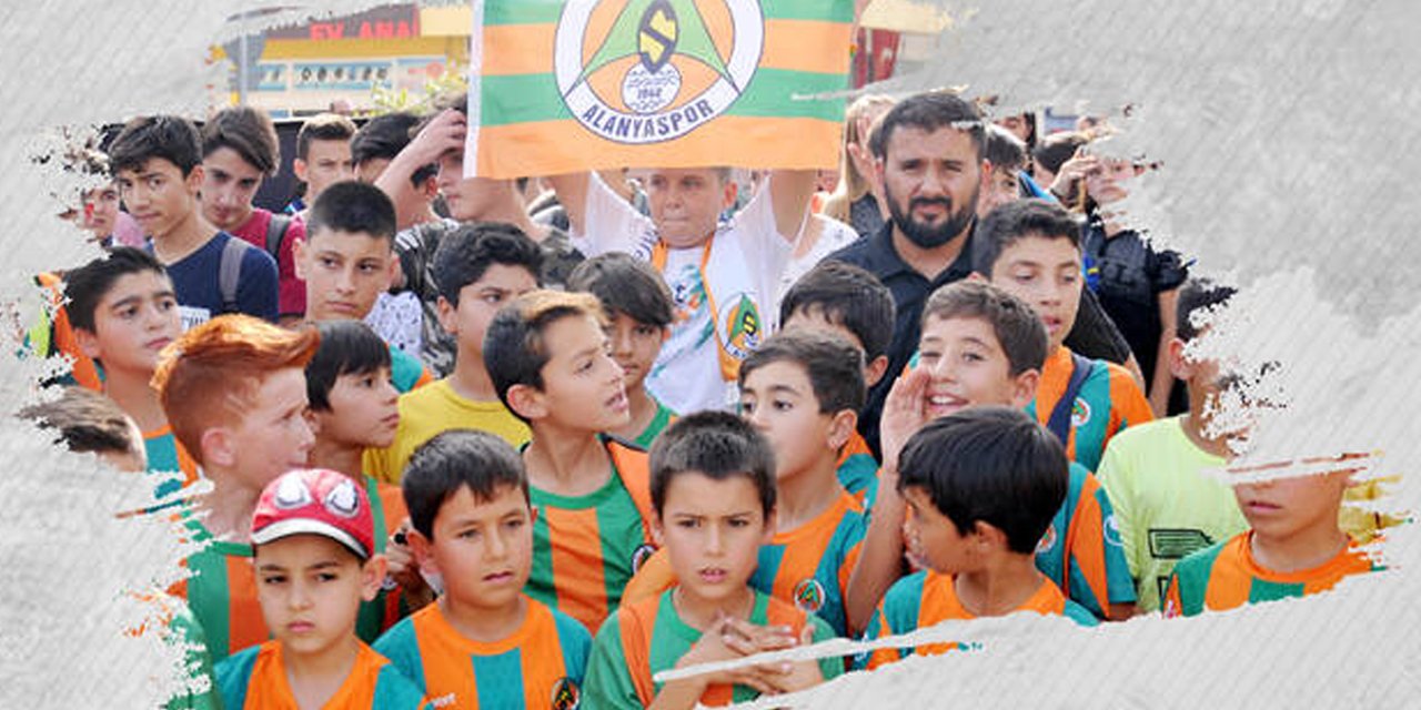 Alanyaspor'dan öğrenci ve öğretmenlere sürpriz! Gaziantep FK maçı ücretsiz