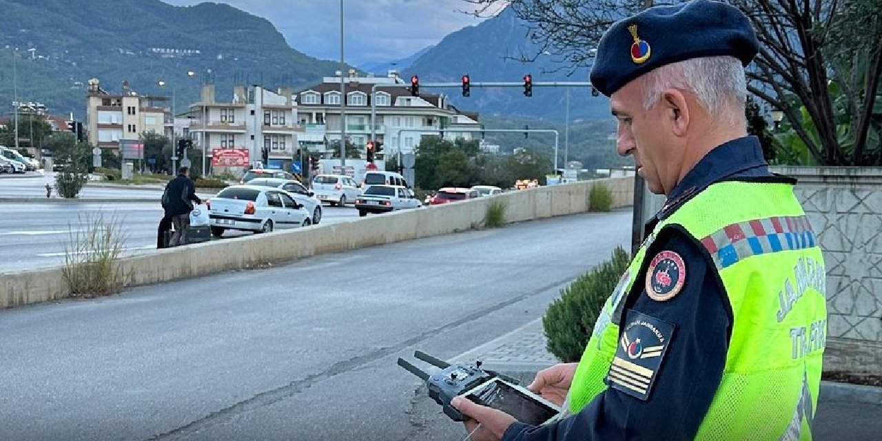 Alanya'da Dronlar Havalanırken 13 Sürücü Ceza Yağmuruna Tutuldu!