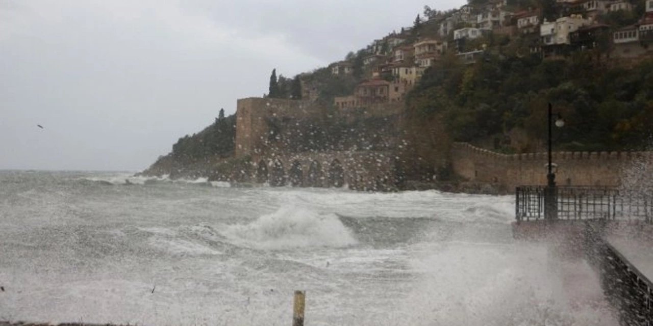 Alanya ve Antalya'ya Soğuk Hava Uyarısı: AFAD'dan Tedbir Çağrısı Geldi!