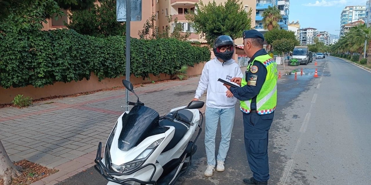 Alanya'da Trafik Denetimi: Motosikletler Hedefte!