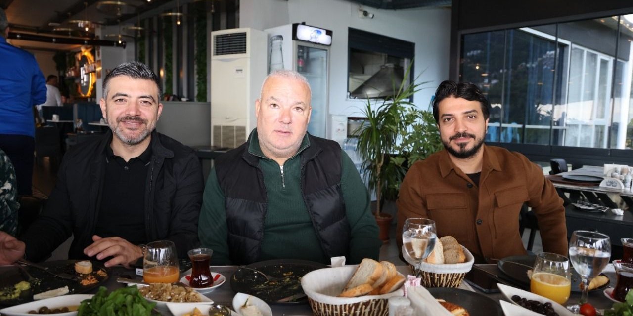 Alanyaspor, Konyaspor maçı öncesi moral kahvaltısında bir araya geldi