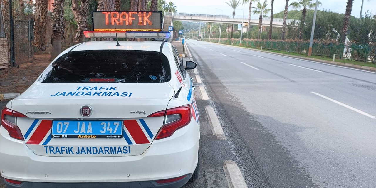 Alanya'da trafik uygulaması! 1 araç trafikten men edildi