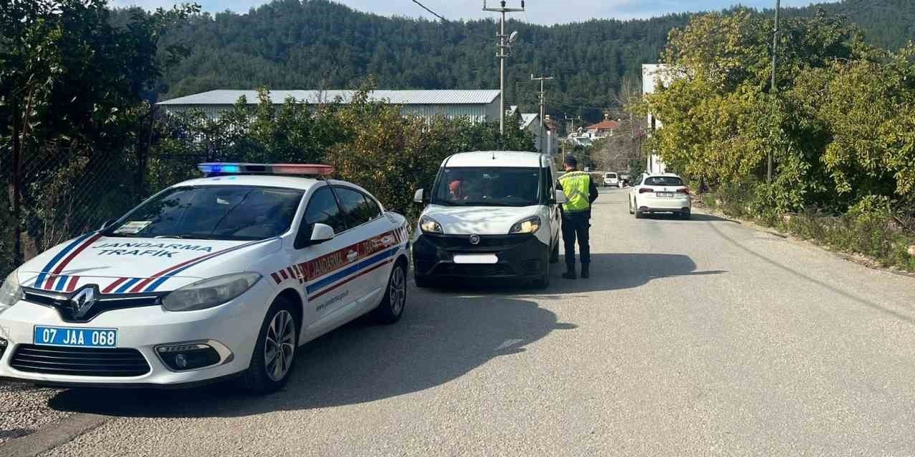 Alanya'da trafik denetimi! 227 araca ceza yağdı