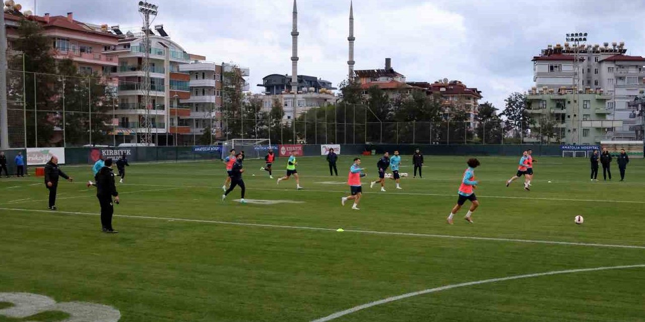 Alanyaspor, Sivasspor maçı için antrenmanlara başladı!
