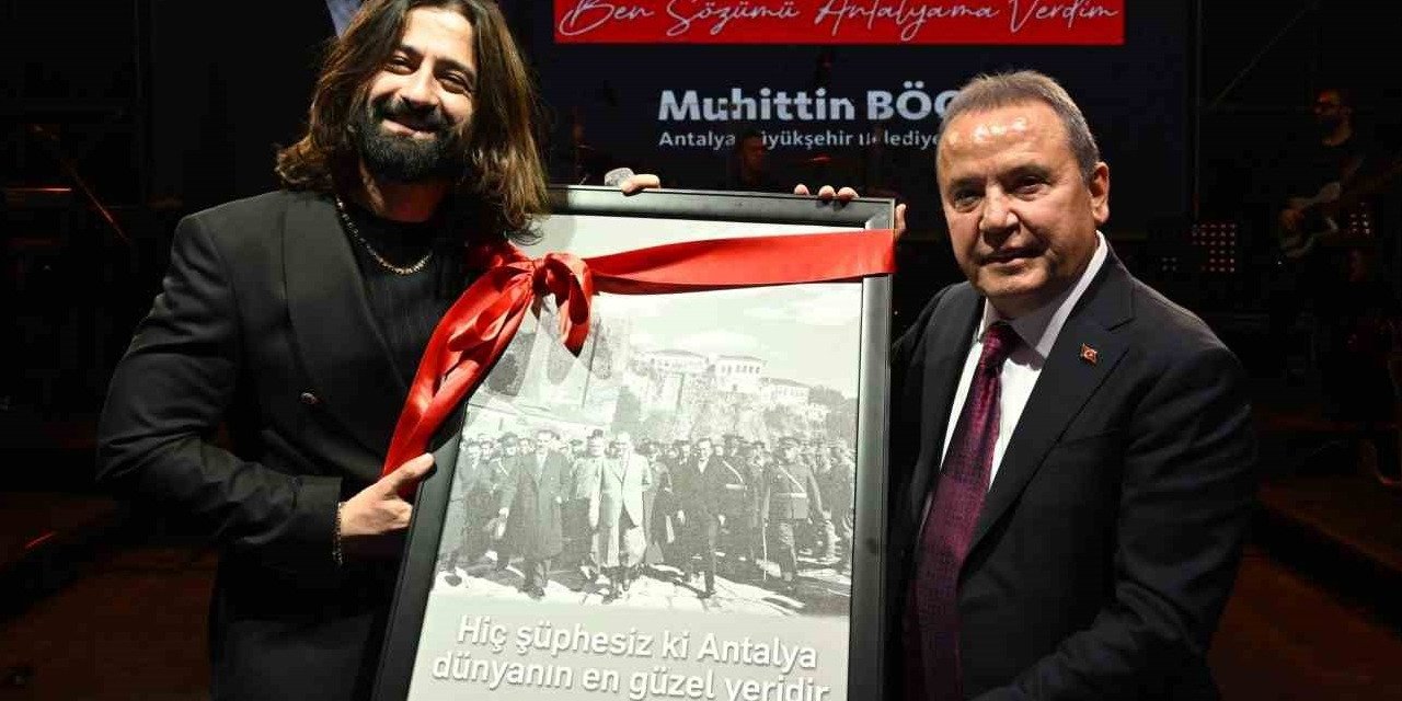 Atatürk'ün Antalya'ya gelişinin 94. yılı kutlandı