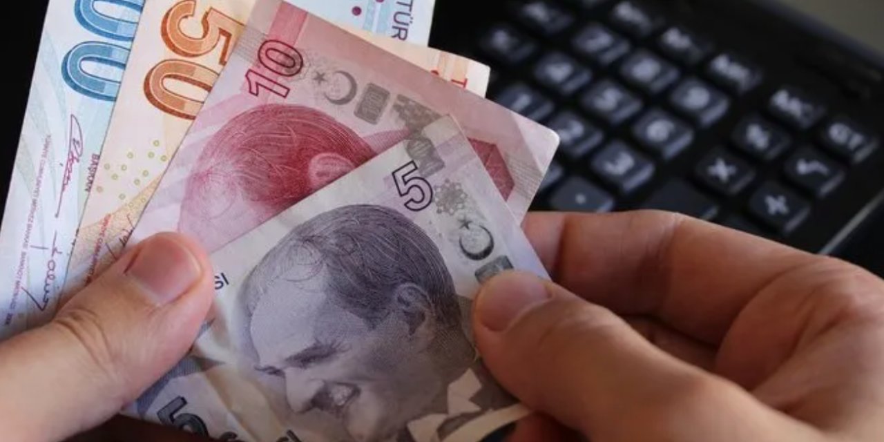 SGK-SSK ve Bağ-Kur Emeklilerine Nisan Sürprizi: %30 İyileştirme, 4,5 Puan Zam ve 3.000 TL Ek Ödeme!