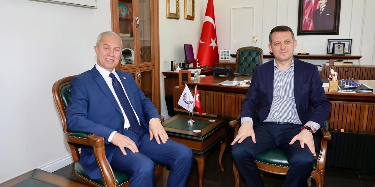 Osman Özçelik’ten Kaymakam Ürkmezer'e ziyarette bulundu
